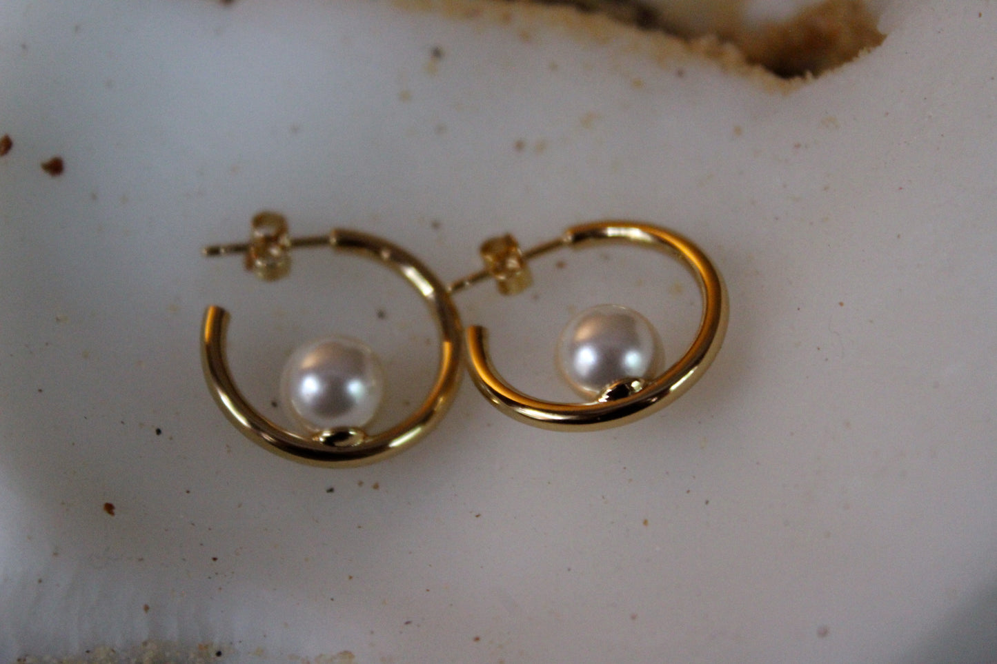 Sandra Pearl Hoops